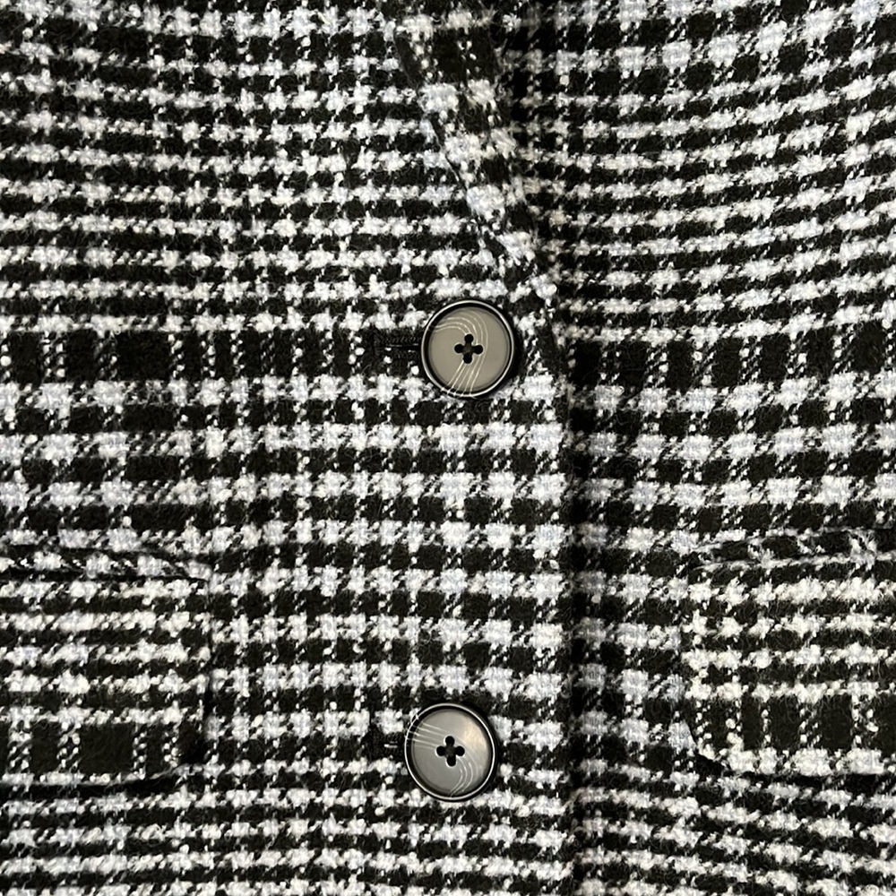 Blazer - Picture 3 of 5
